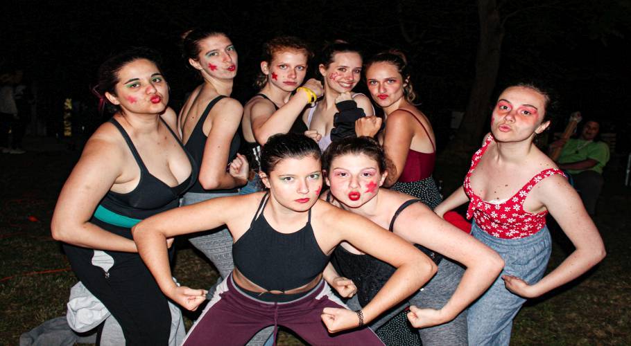 M.1. SzÃ¡razfÃ¶ldi szinkronÃºszÃ³k