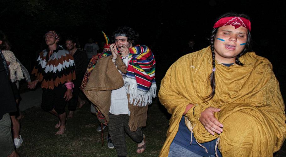 Ãš. IndiÃ¡n eskÃ¼vÅ‘